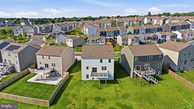 2006 FAUNA DR, Frederick, MD 21702