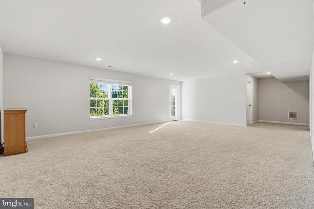 2006 FAUNA DR, Frederick, MD 21702