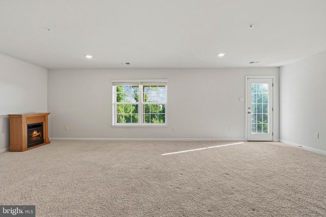 2006 FAUNA DR, Frederick, MD 21702