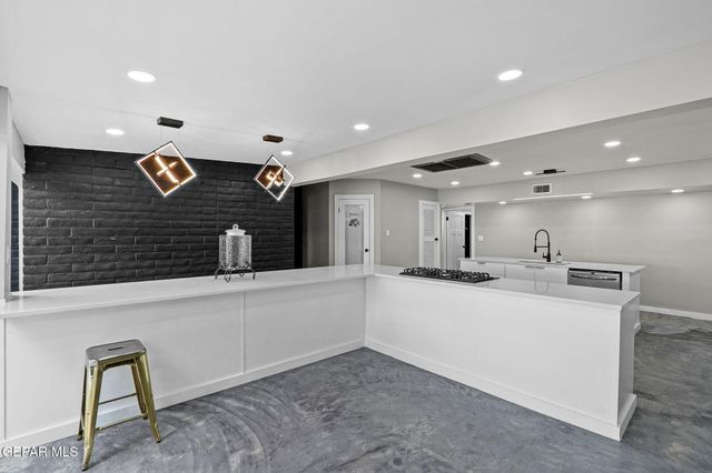 810 GATO Road, El Paso, TX 79932