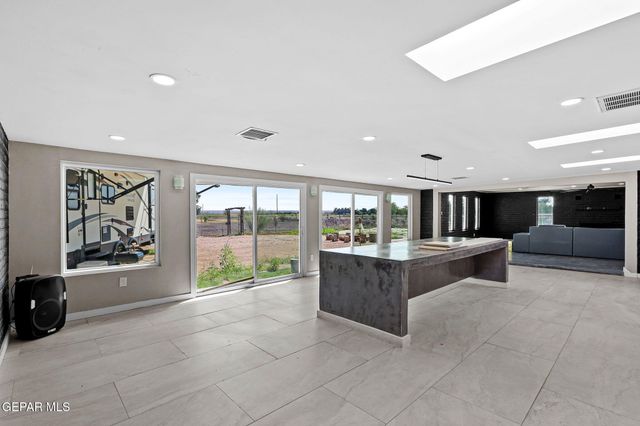 810 GATO Road, El Paso, TX 79932