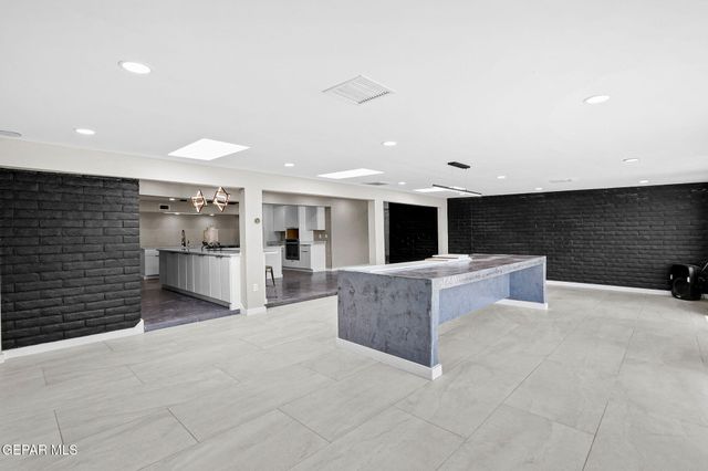 810 GATO Road, El Paso, TX 79932