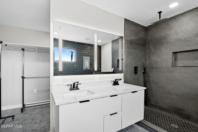 810 GATO Road, El Paso, TX 79932