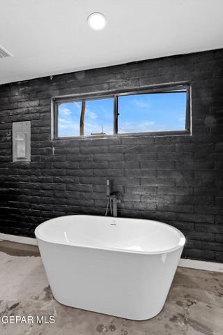 810 GATO Road, El Paso, TX 79932