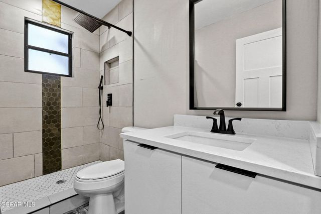 810 GATO Road, El Paso, TX 79932