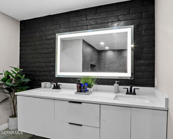 810 GATO Road, El Paso, TX 79932