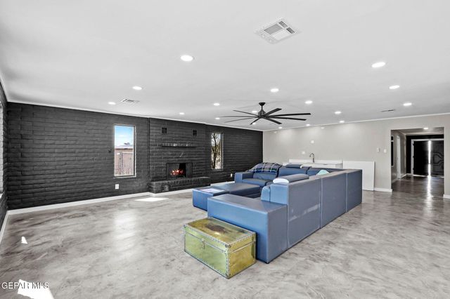 810 GATO Road, El Paso, TX 79932