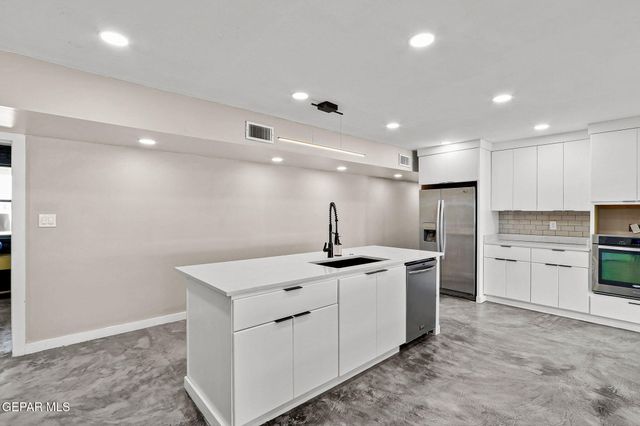 810 GATO Road, El Paso, TX 79932