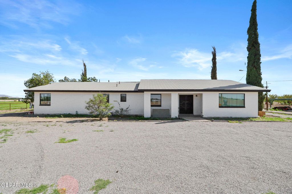 810 GATO Road, El Paso, TX 79932