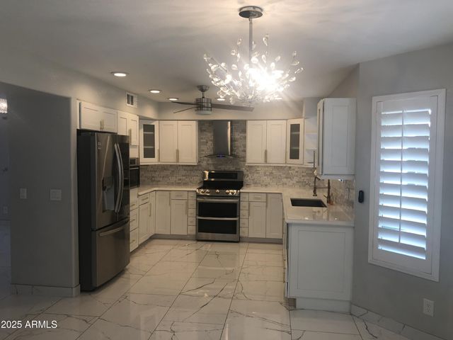 9146 W EVANS Drive, Peoria, AZ 85381