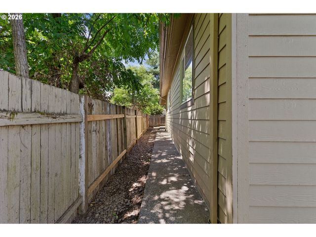3690 Sw 188TH Ave, Beaverton, OR 97078