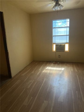 205 Monterrey St, Alice, TX 78332