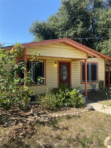 205 Monterrey St, Alice, TX 78332