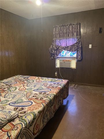 205 Monterrey St, Alice, TX 78332