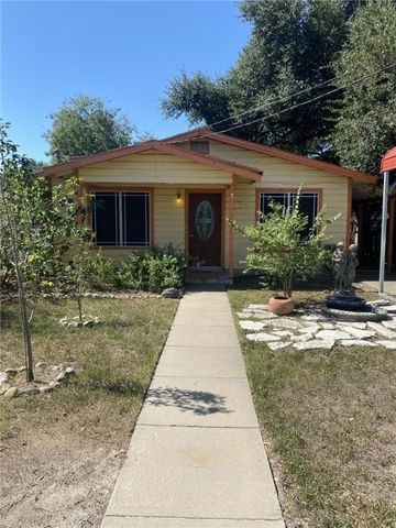 205 Monterrey St, Alice, TX 78332