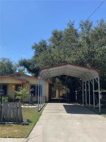 205 Monterrey St, Alice, TX 78332