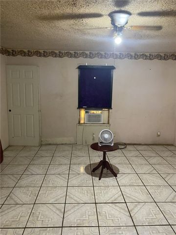 205 Monterrey St, Alice, TX 78332