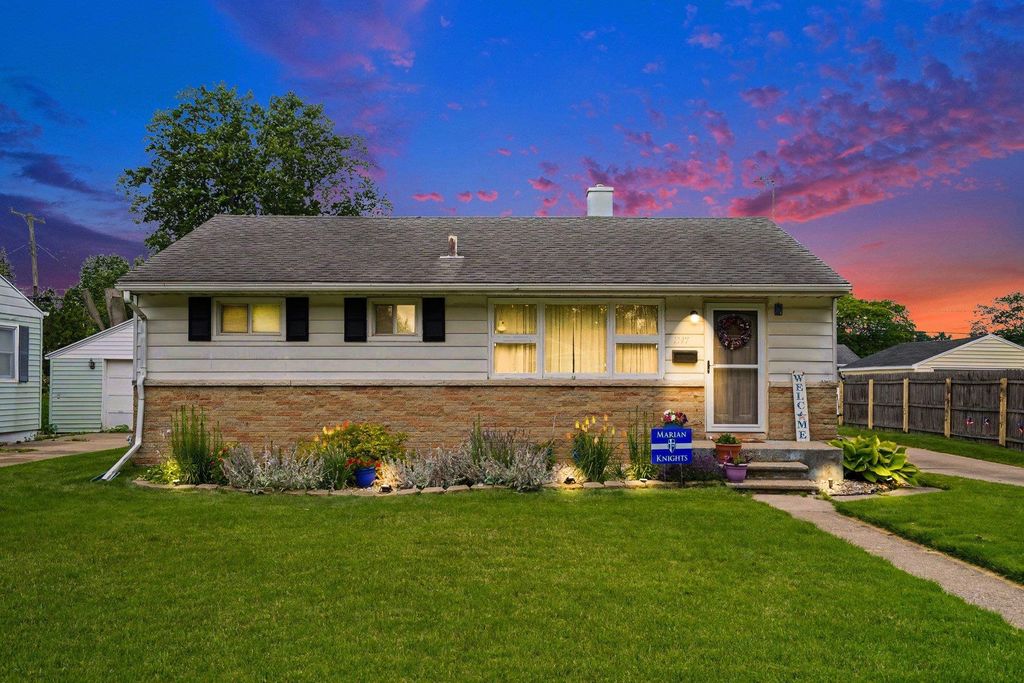 1147 Congress Street, South Bend, IN 46615