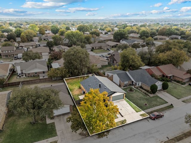 4124 Silverberry Avenue, Fort Worth, TX 76137