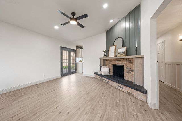 4124 Silverberry Avenue, Fort Worth, TX 76137