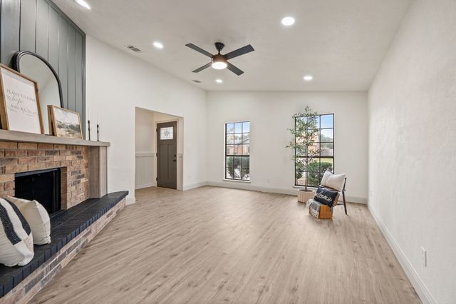 4124 Silverberry Avenue, Fort Worth, TX 76137