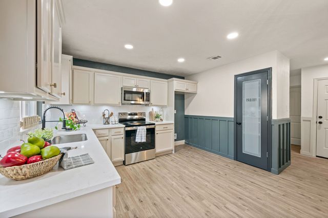 4124 Silverberry Avenue, Fort Worth, TX 76137