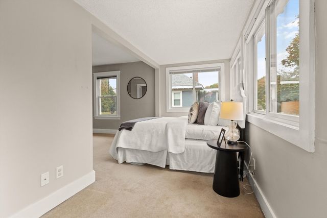 43 Buttonwoods Ave, Haverhill, MA 01830