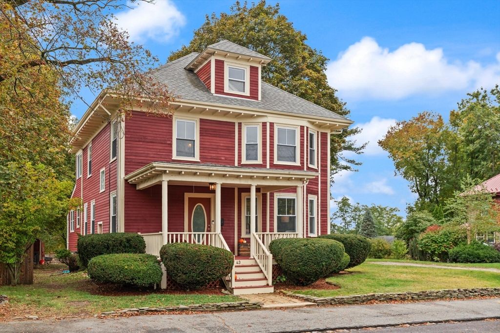 43 Buttonwoods Ave, Haverhill, MA 01830