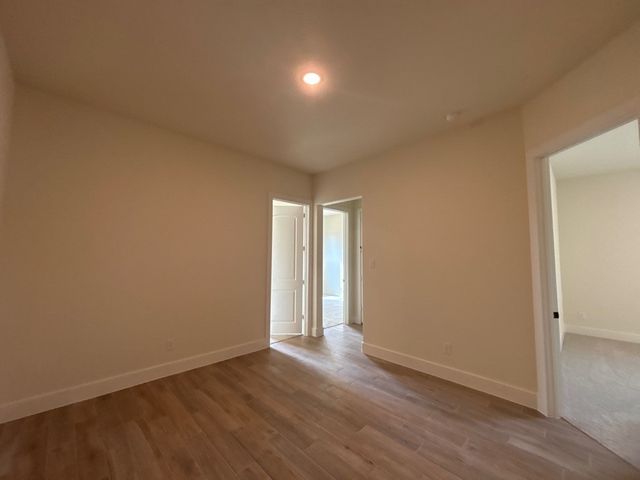703 Water Side Drive, Van Alstyne, TX 75495
