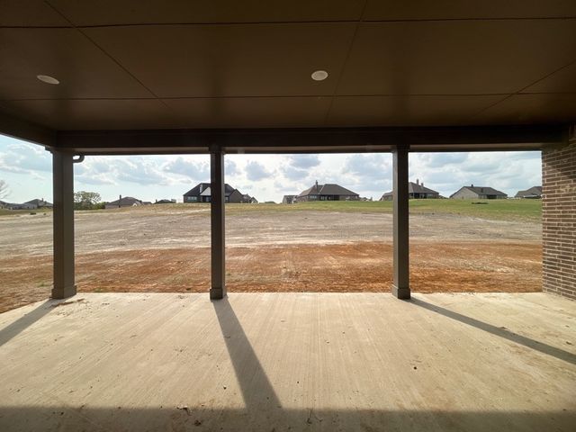 703 Water Side Drive, Van Alstyne, TX 75495