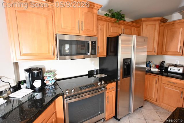 19205 River Valley Drive, Macomb Township, MI 48044