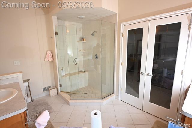 19205 River Valley Drive, Macomb Township, MI 48044