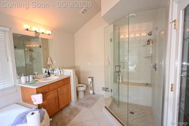 19205 River Valley Drive, Macomb Township, MI 48044