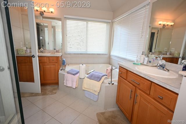 19205 River Valley Drive, Macomb Township, MI 48044