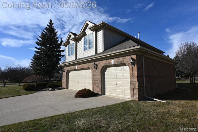 19205 River Valley Drive, Macomb Township, MI 48044