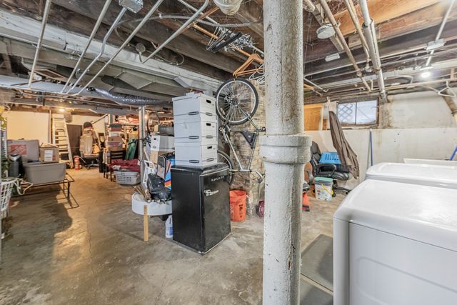 513 N Park Street, Westmont, IL 60559