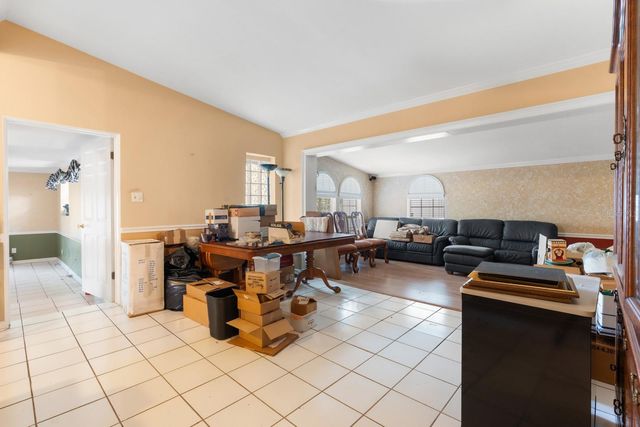 3414 W WALLCRAFT AVENUE, Tampa, FL 33611