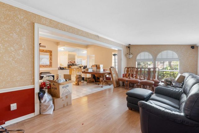 3414 W WALLCRAFT AVENUE, Tampa, FL 33611