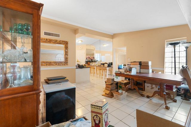 3414 W WALLCRAFT AVENUE, Tampa, FL 33611