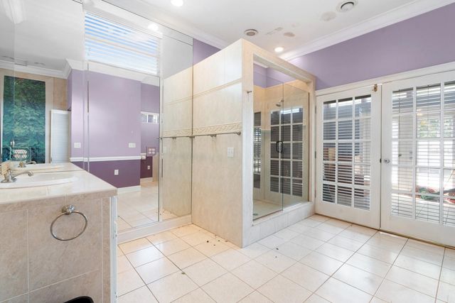 3414 W WALLCRAFT AVENUE, Tampa, FL 33611