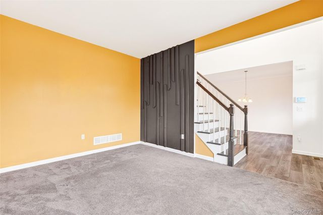 38 Highgrove Drive, Washingtonville, NY 10992