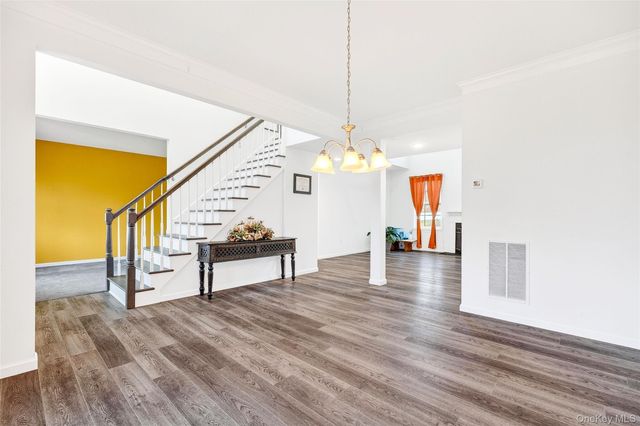 38 Highgrove Drive, Washingtonville, NY 10992