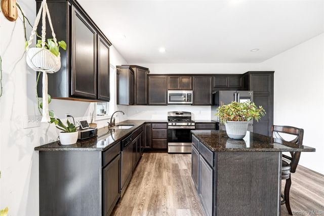 38 Highgrove Drive, Washingtonville, NY 10992