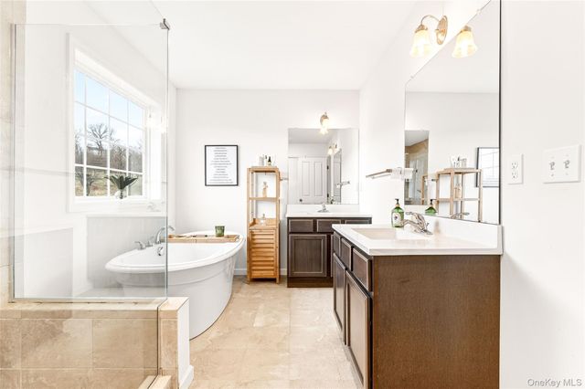 38 Highgrove Drive, Washingtonville, NY 10992