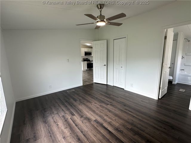 138 Ann Lane, Hartford, WV 25247