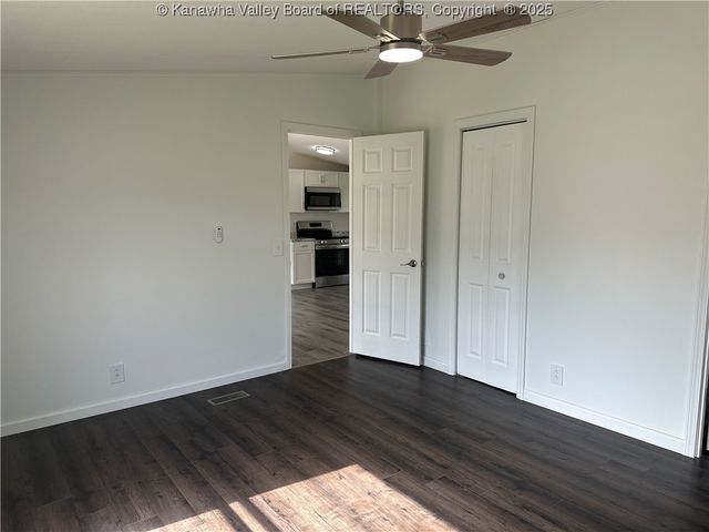 138 Ann Lane, Hartford, WV 25247