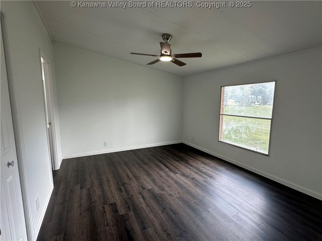 138 Ann Lane, Hartford, WV 25247