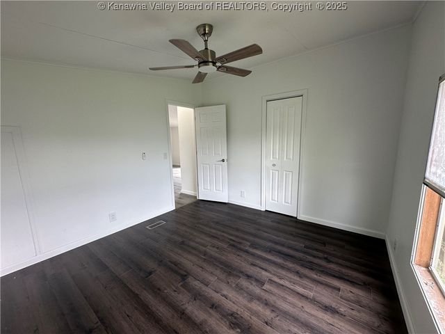 138 Ann Lane, Hartford, WV 25247