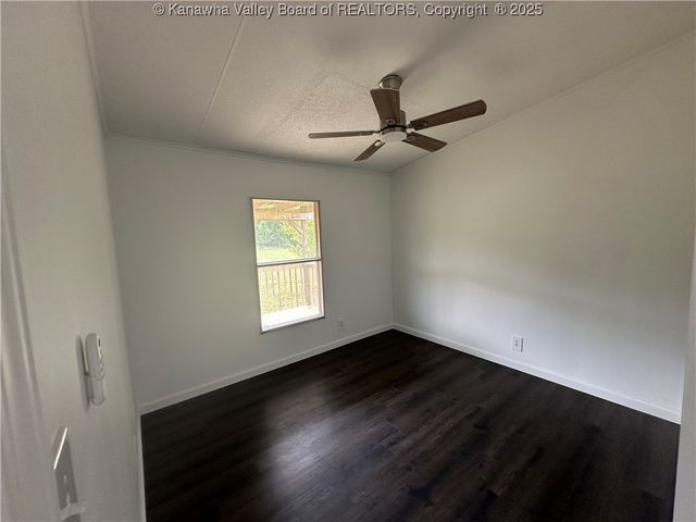 138 Ann Lane, Hartford, WV 25247