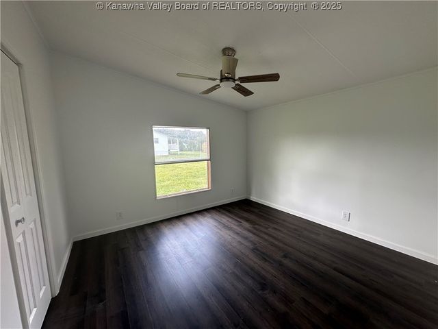 138 Ann Lane, Hartford, WV 25247